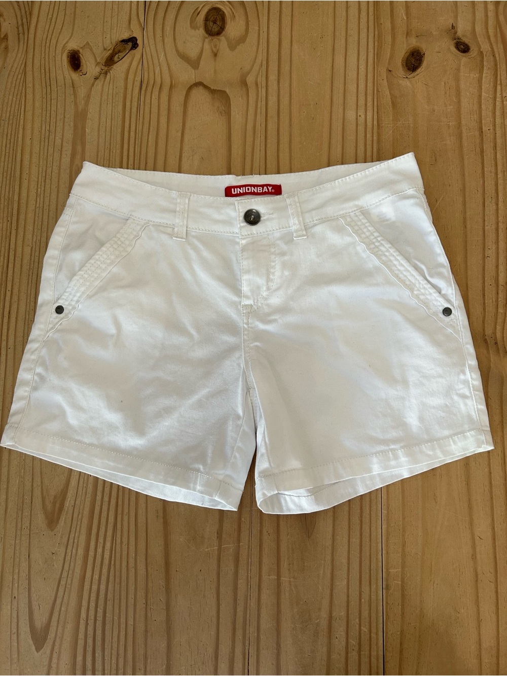 UNIONBAY White Women’s Junior’s Casual Wear Shorts